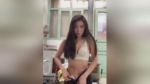 吃瓜烧烤店老板娘网红,从街头摊贩到网络红人的逆袭之路